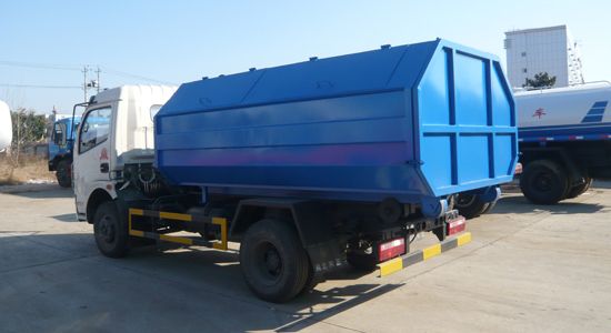 東風(fēng)勾臂式垃圾車☆多利卡