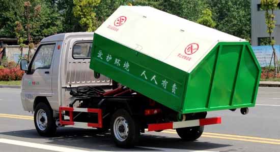 凱馬勾臂式垃圾車