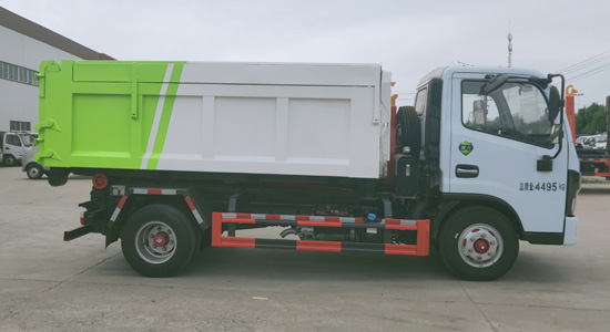 多利卡建筑垃圾清運車