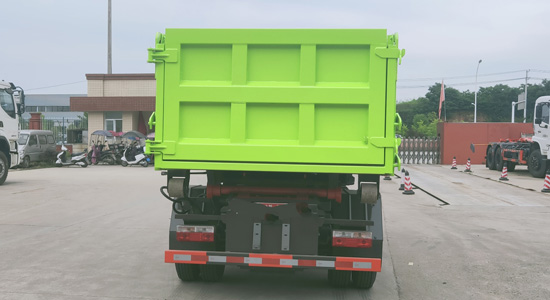 多利卡建筑垃圾清運車