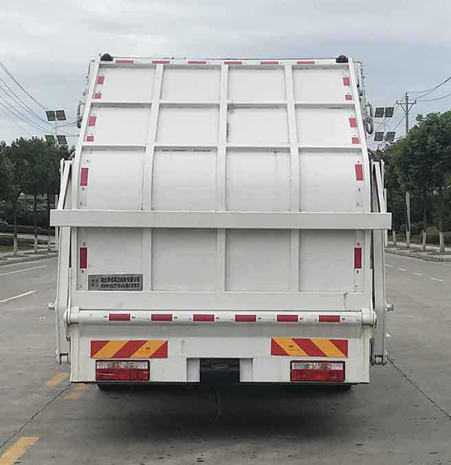 多利卡18噸級壓縮式垃圾車