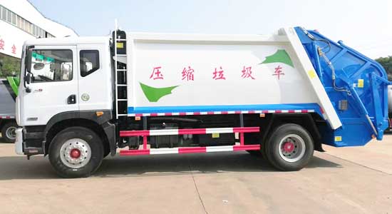 多利卡16噸級(jí)壓縮式垃圾車