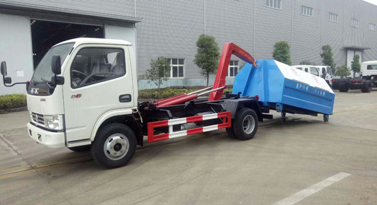 小多利卡勾臂式垃圾車
