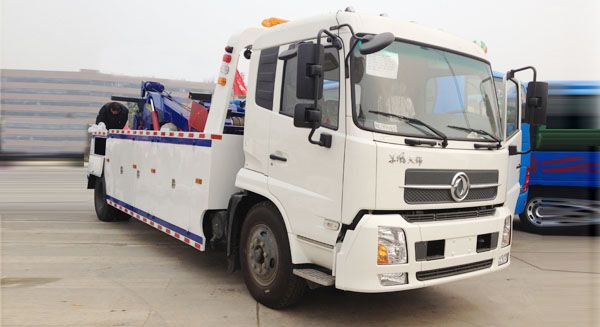 東風(fēng)天錦多功能清障車