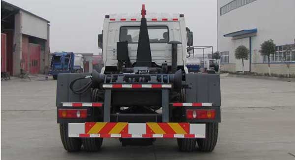 東風(fēng)天錦勾臂式垃圾車