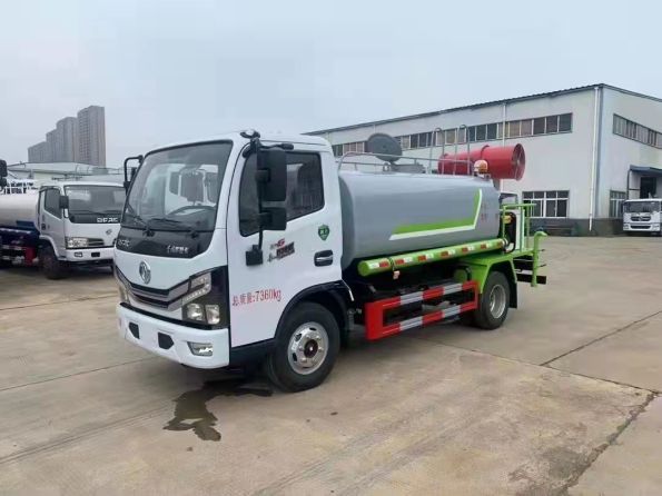 國六5立方東風(fēng)D6 灑水車