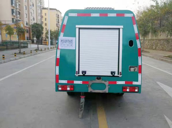 國(guó)六長(zhǎng)安路面高壓清洗車