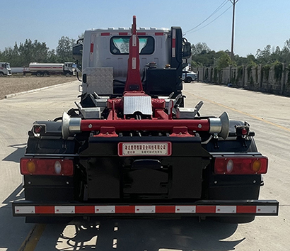 楚帝牌DCD5080ZXXE6型車廂可卸式垃圾車